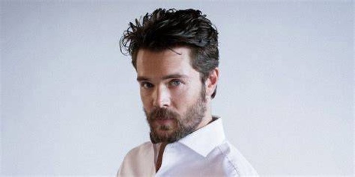 
Charlie Weber (How to Get Away with Murder) Wiki Bio, new wife, wealth 