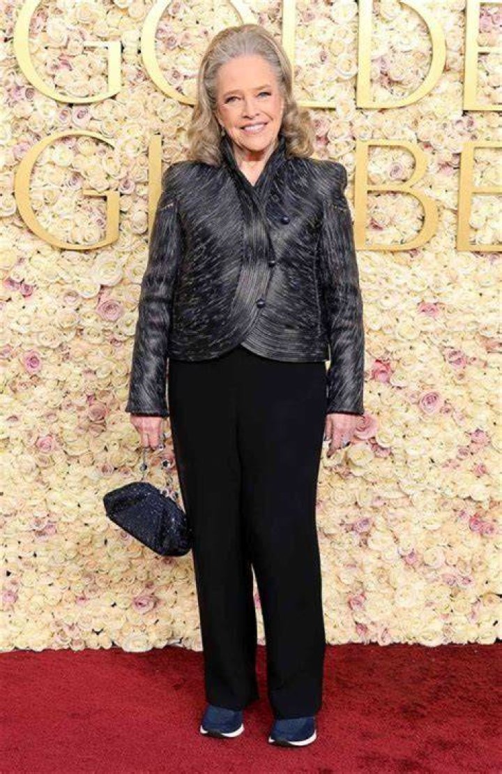 Grandma Holla Height, Weight, Net Worth, Age, Birthday, Wikipedia, Who, Instagram, Biography